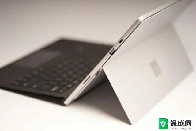 微软发布Surface Laptop Studio固件：修复外接USB-C显示器问题