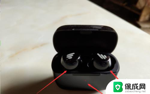 苹果蓝牙只能连接一只 蓝牙耳机左右耳不能同时连接